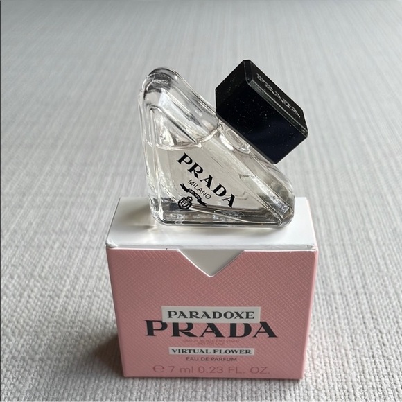 Other - 🌸 Prada Paradoxe virtual flower Travel Size Dabber